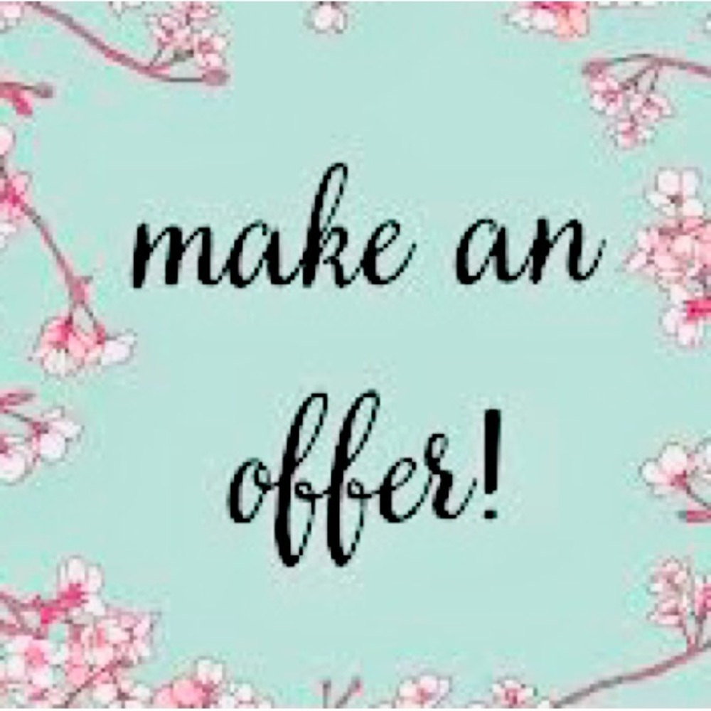 Downsizing my house let me know what you like or want I have bundle discounts💖